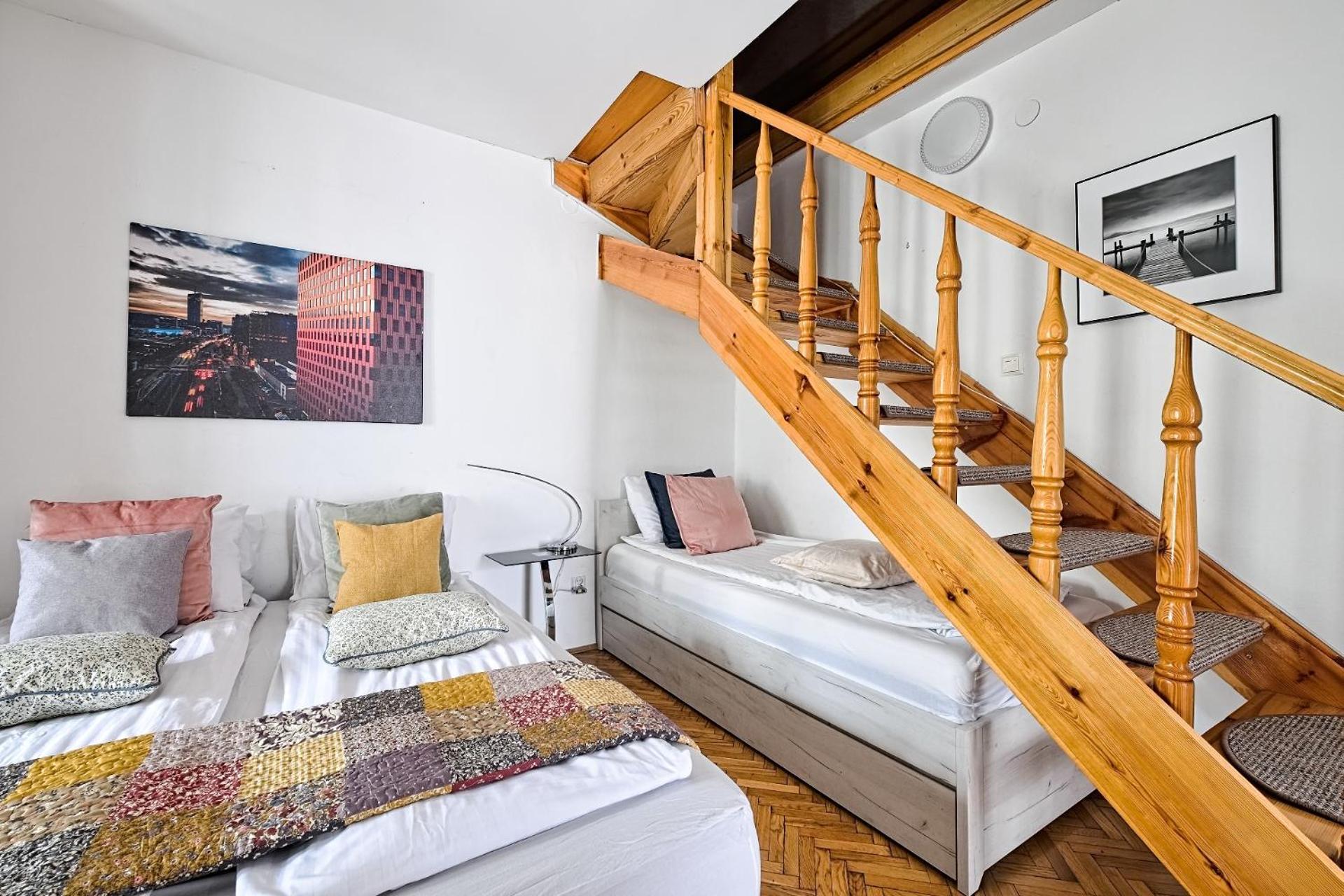 Golden Apartments/rad12/5 Apartment