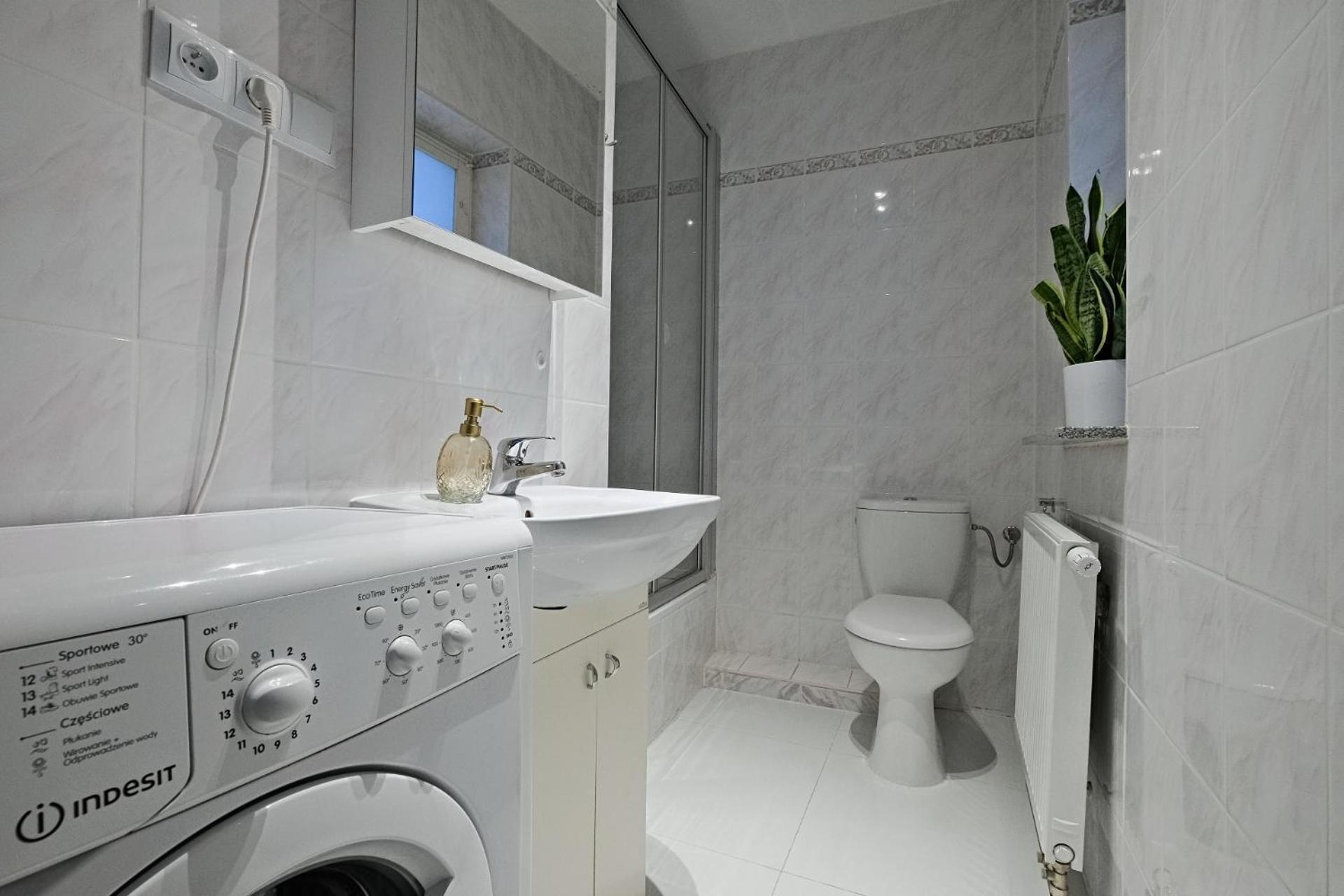 Golden Apartments/rad12/5 Apartment *